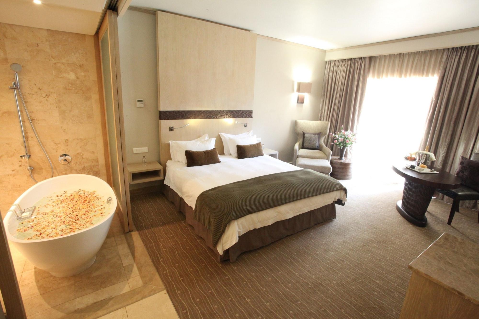 Lombardy Boutique Hotel & Conference Venue Pretoria Bagian luar foto