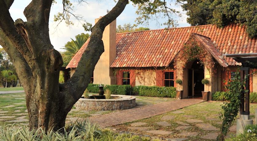 Lombardy Boutique Hotel & Conference Venue Pretoria Bagian luar foto