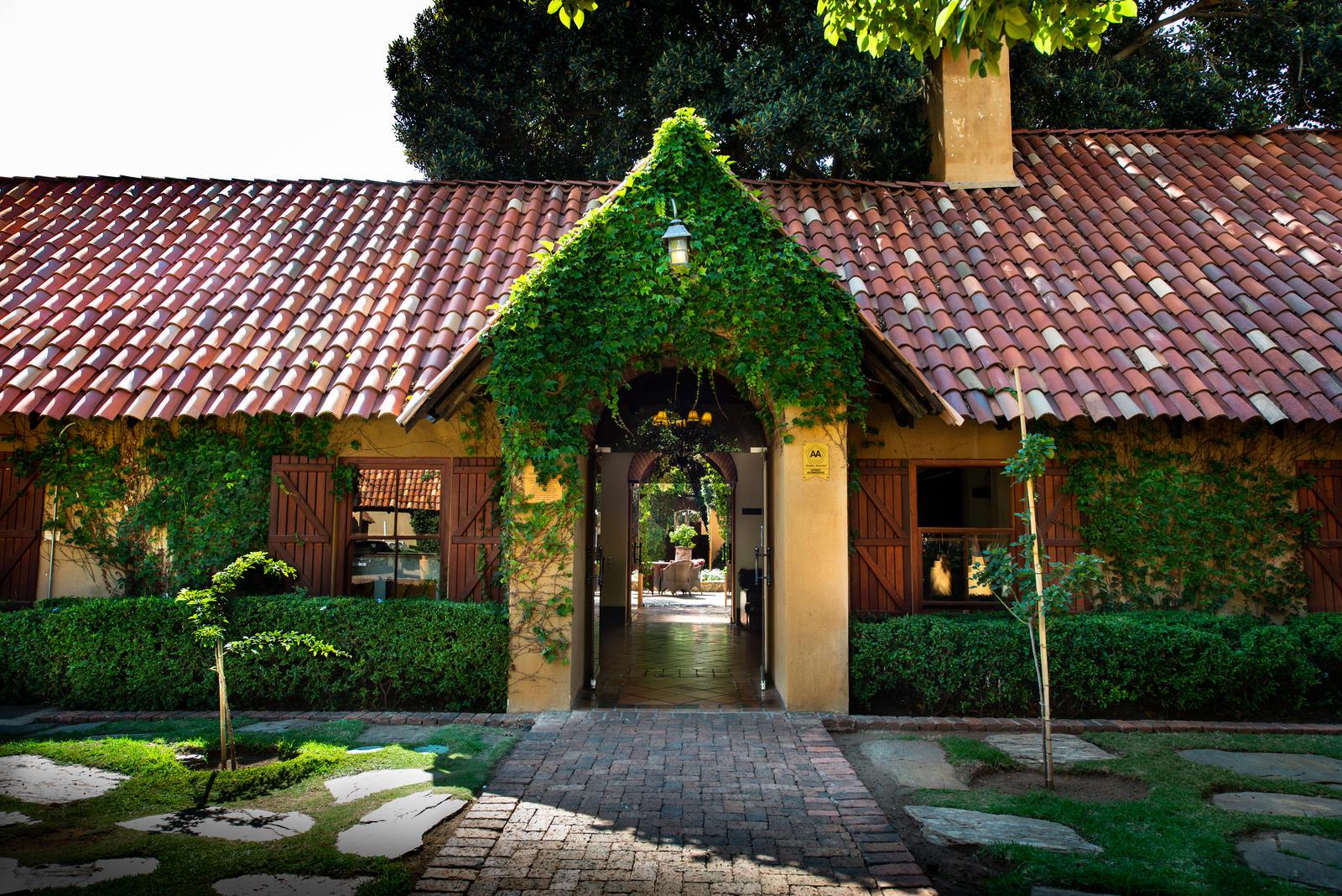 Lombardy Boutique Hotel & Conference Venue Pretoria Bagian luar foto