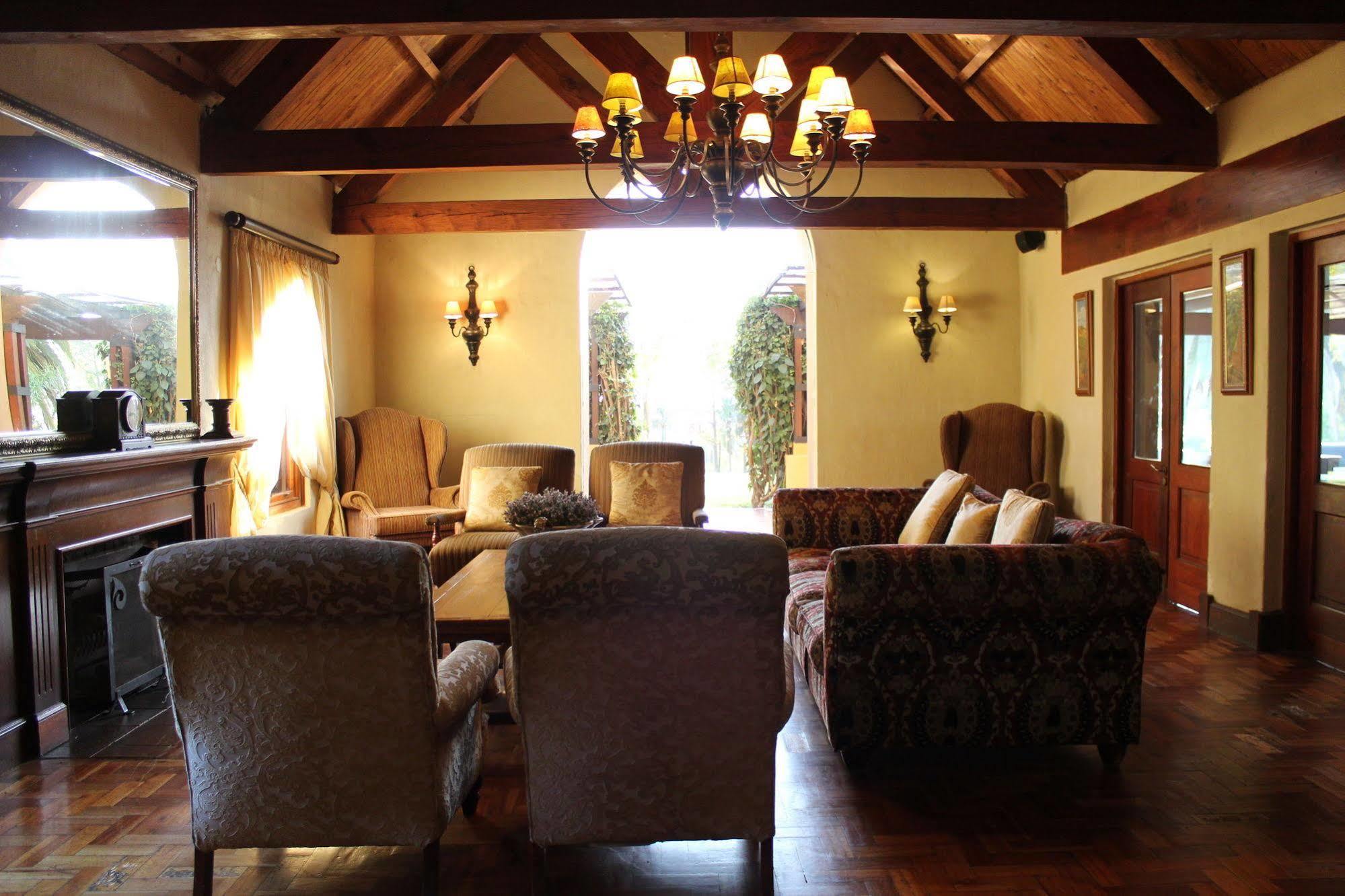 Lombardy Boutique Hotel & Conference Venue Pretoria Bagian luar foto