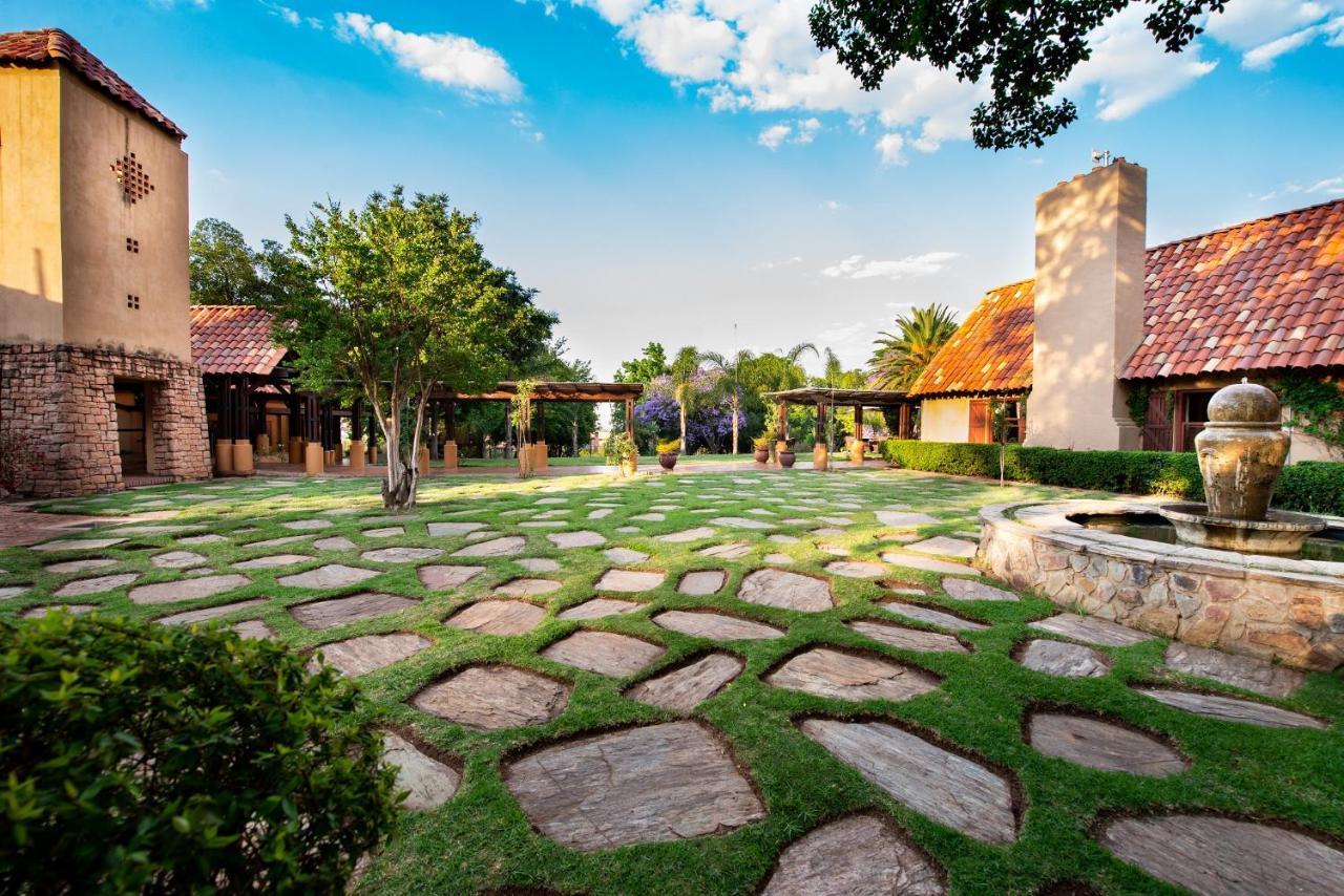 Lombardy Boutique Hotel & Conference Venue Pretoria Bagian luar foto