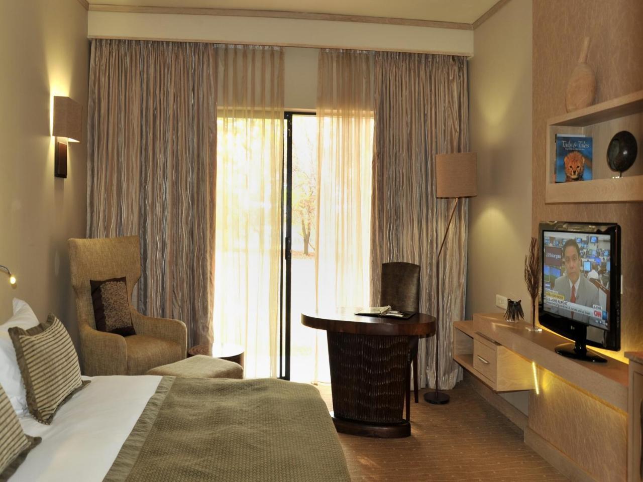 Lombardy Boutique Hotel & Conference Venue Pretoria Bagian luar foto