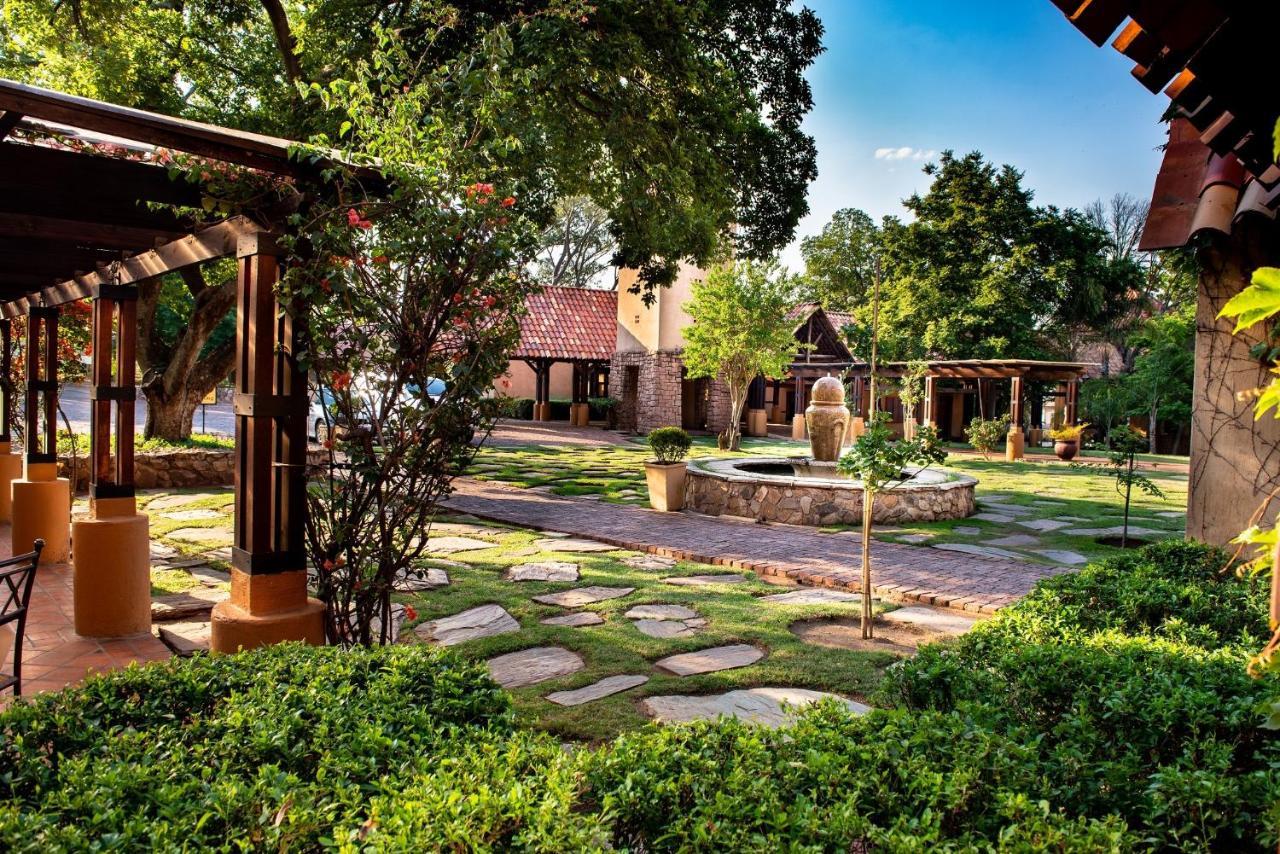 Lombardy Boutique Hotel & Conference Venue Pretoria Bagian luar foto