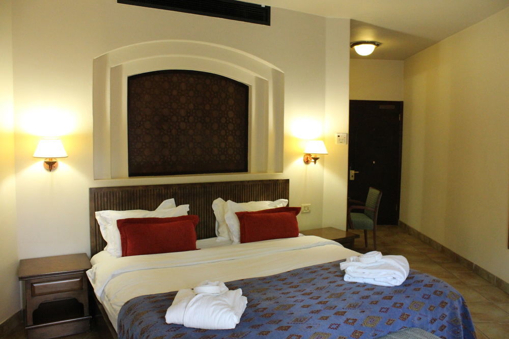 Lombardy Boutique Hotel & Conference Venue Pretoria Bagian luar foto